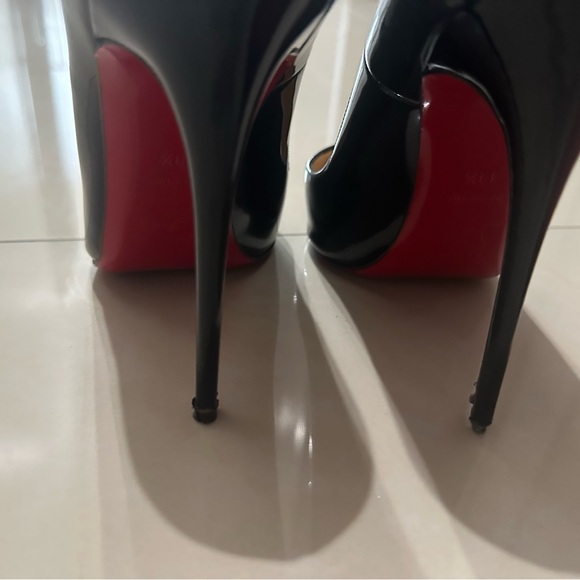 So Kate- Christian Louboutin - Picture 2 of 5